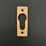 Ξυλόγλυπτο Διακοσμητικό Κλειδαριά 6εκ. Χ 2εκ.