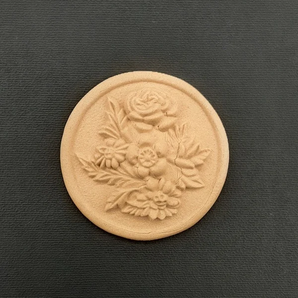 Ξυλόγλυπτο Διακοσμητικό Ροζέτα Λουλούδι - διαμετρος 6εκ.