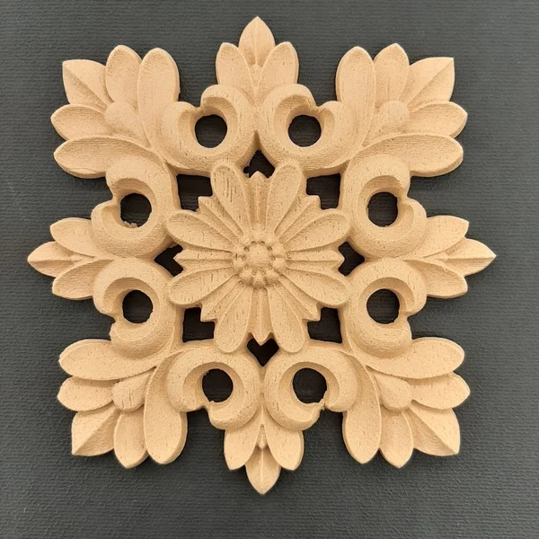 Ξυλόγλυπτο Διακοσμητικό Πλακάκι Λουλούδι 11,2εκ.Χ11,2εκ.