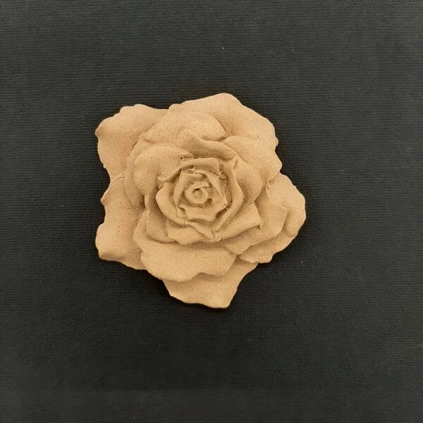 Ξυλόγλυπτο Διακοσμητικό Τριαντάφυλλο  7,5εκ.Χ7εκ.