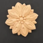 Ξυλόγλυπτο Διακοσμητικό  Λουλούδι 10εκ.Χ9,5εκ.