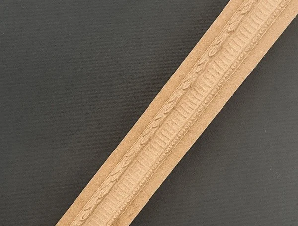 Ξυλόγλυπτο Προφίλ Κορνίζας Άκαμπτη 1μ. Χ 2,2εκ. X 2εκ.