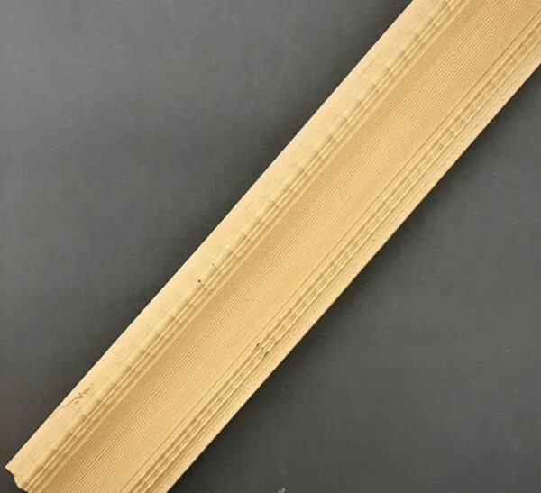 Ξυλόγλυπτο Προφίλ Κορνίζας Άκαμπτη 1μ. Χ 7,4εκ. X 2,4εκ.