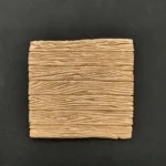 Ξυλόγλυπτο Διακοσμητικό Πλακάκι 10εκ.Χ9,3εκ.