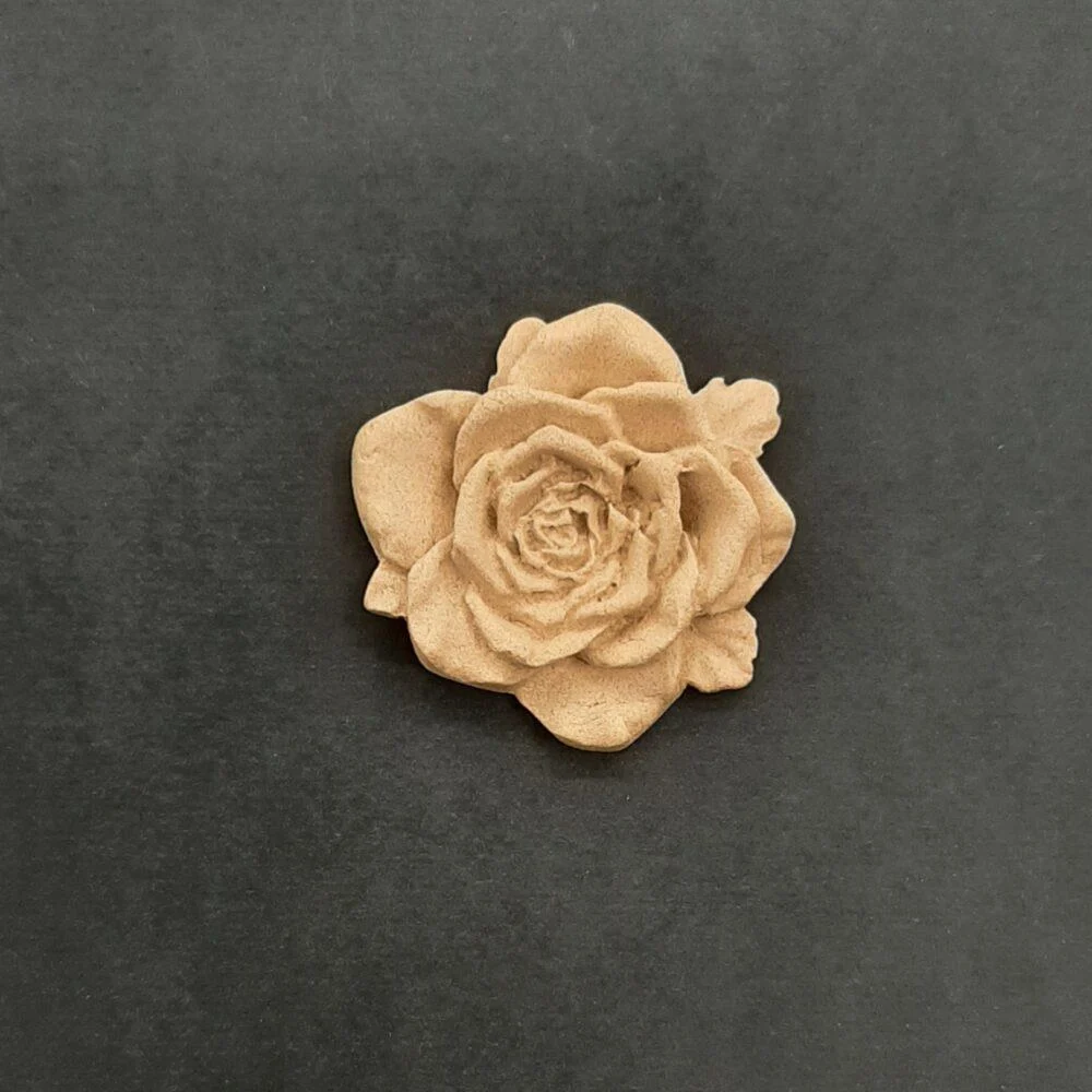 Ξυλόγλυπτο Διακοσμητικό Λουλούδι 4,5εκ.Χ4εκ.