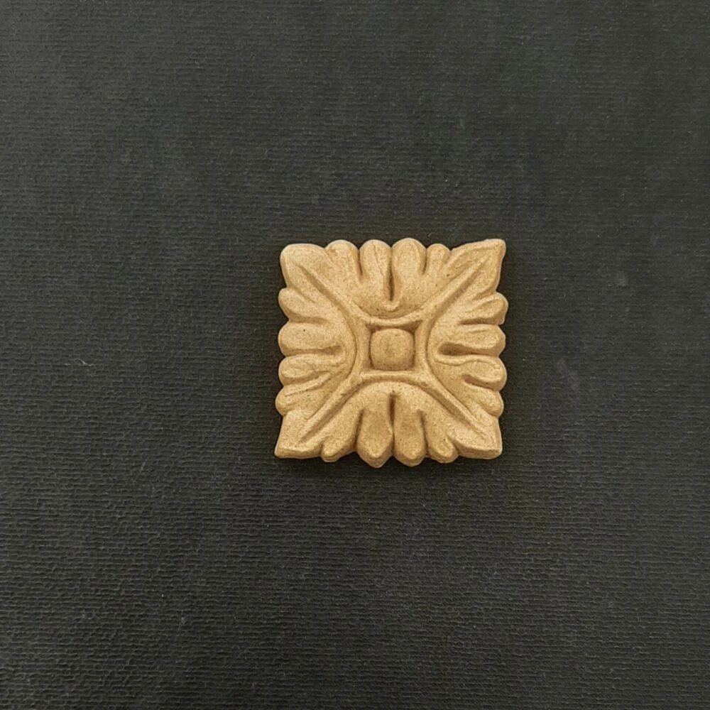 Ξυλόγλυπτο Διακοσμητικό   Πλακάκι 3,5εκΧ3,5εκ.