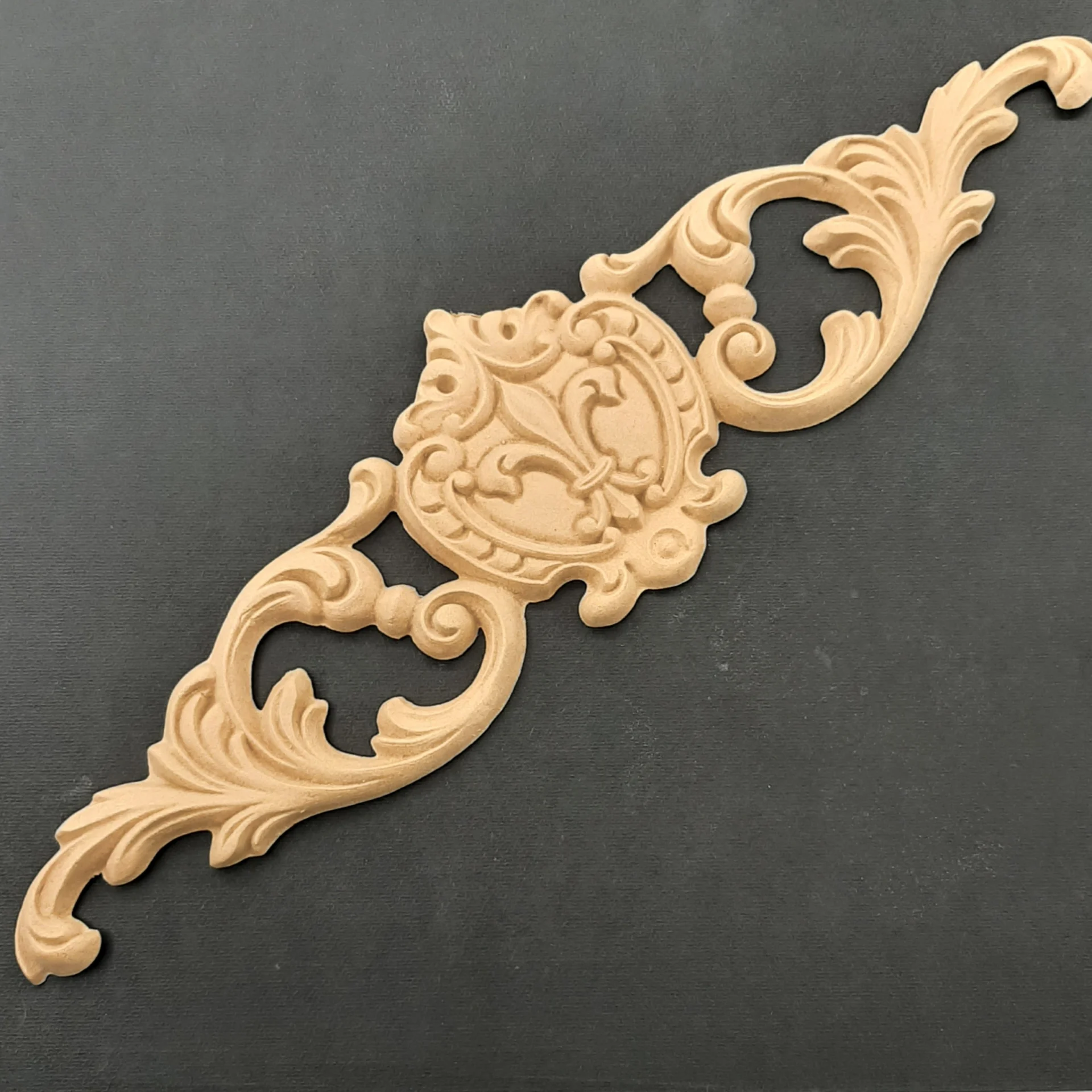 Ξυλόγλυπτο Διακοσμητικό Κέντρου 35,4εκ.Χ9,4εκ.