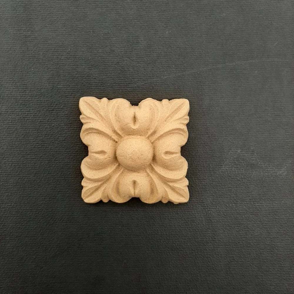 Ξυλόγλυπτο Διακοσμητικό Πλακάκι 5,3εκ.Χ5,3εκ