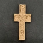 Ξυλόγλυπτος Σταυρός 9,5εκ.Χ4,5εκ.