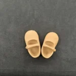 Ξυλόγλυπτο Διακοσμητικό Παπουτσάκια 4εκ.Χ2εκ.