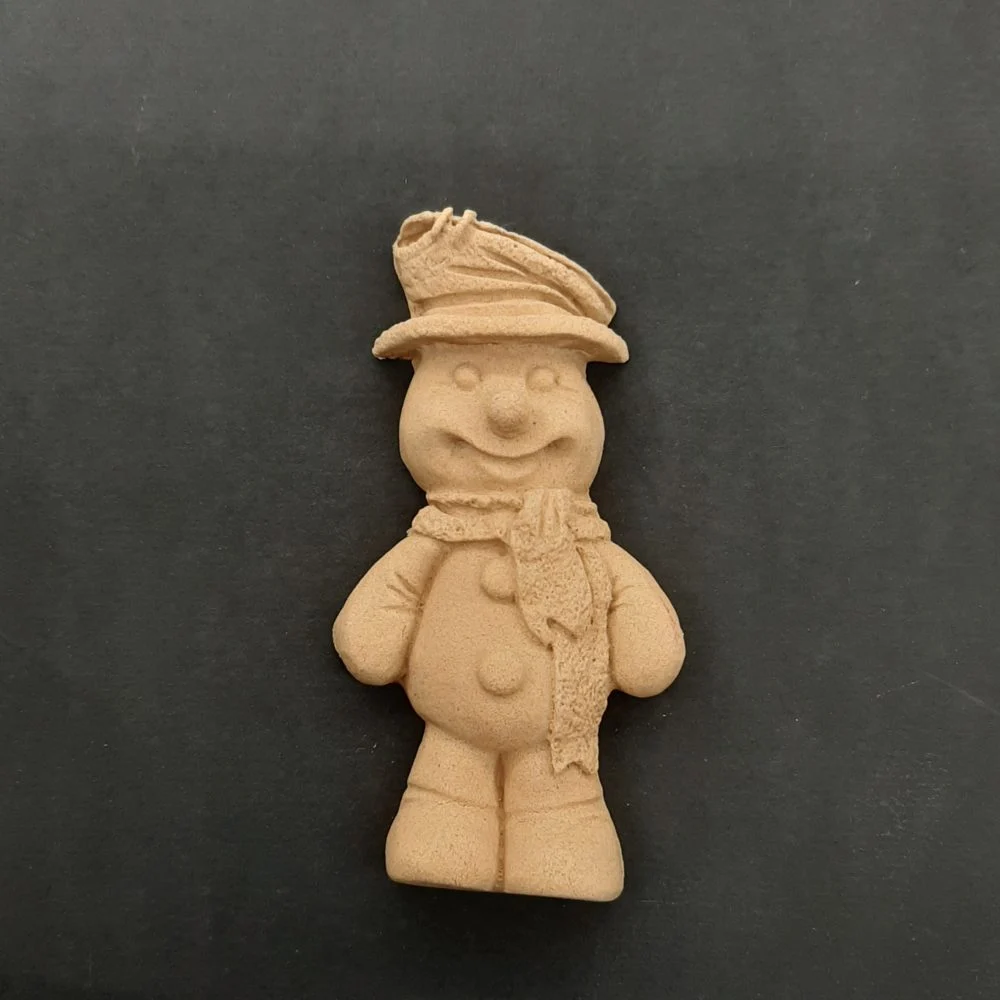 Ξυλόγλυπτο Διακοσμητικό Χιονάνθρωπος 8εκΧ4εκ.