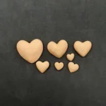 Ξυλόγλυπτο Διακοσμητικό Καρδιές Σετ 7τεμ. 3εκΧ3εκ.