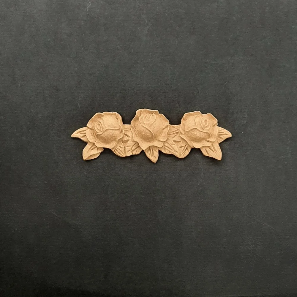 Ξυλόγλυπτο Διακοσμητικό Γιρλάντα Λουλούδι 8,6εκ.Χ3εκ.