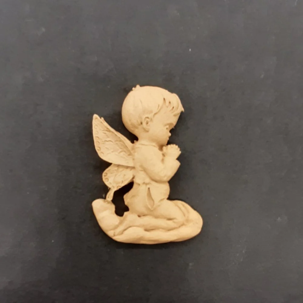 Ξυλόγλυπτο Διακοσμητικό Αγγελάκι 6,3εκΧ4εκ.