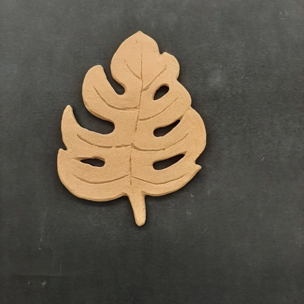 Ξυλόγλυπτο Διακοσμητικό Φύλλο 11,7εκΧ8,5εκ.