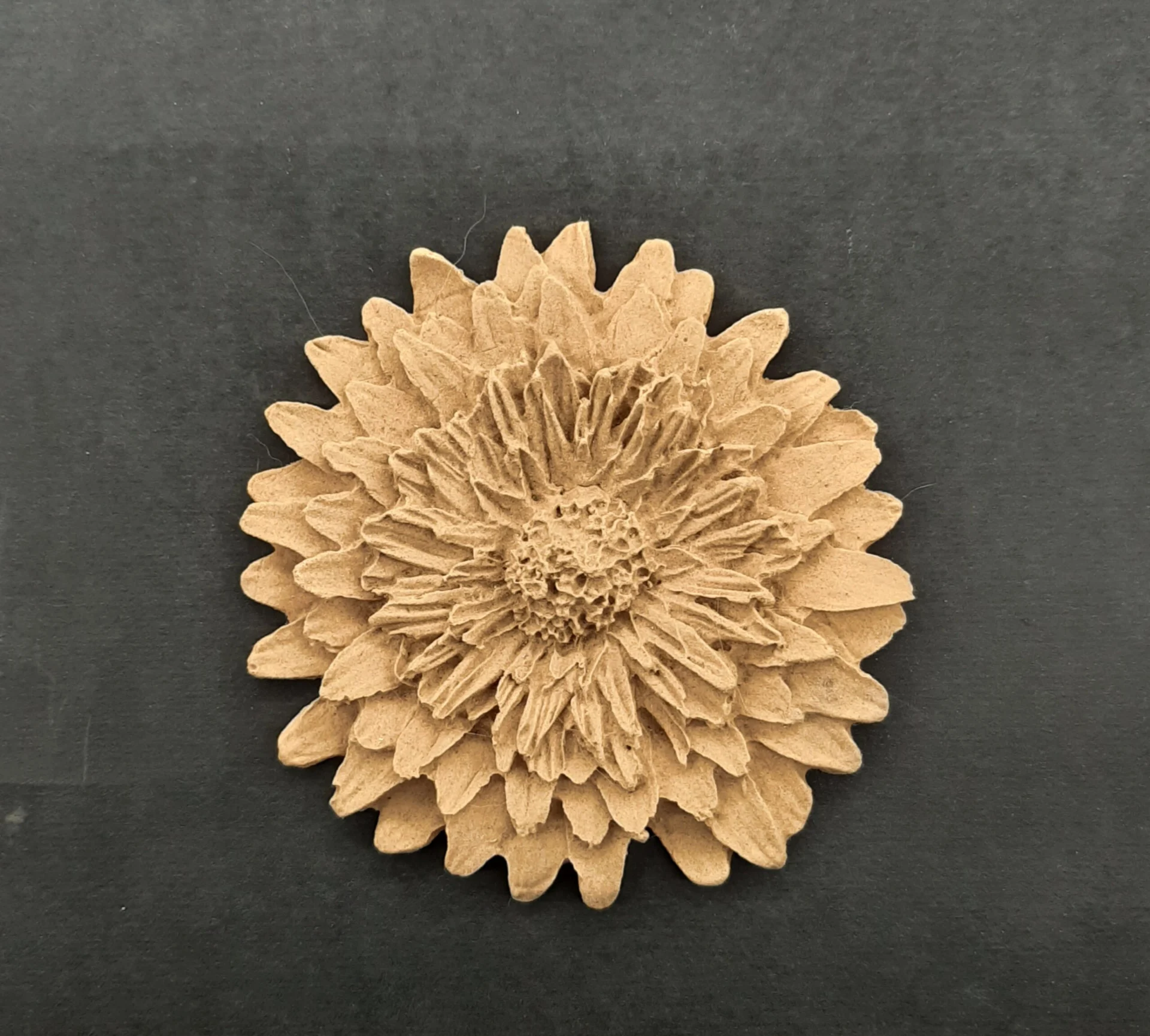 Ξυλόγλυπτο Διακοσμητικό Λουλούδι 8,5εκ.