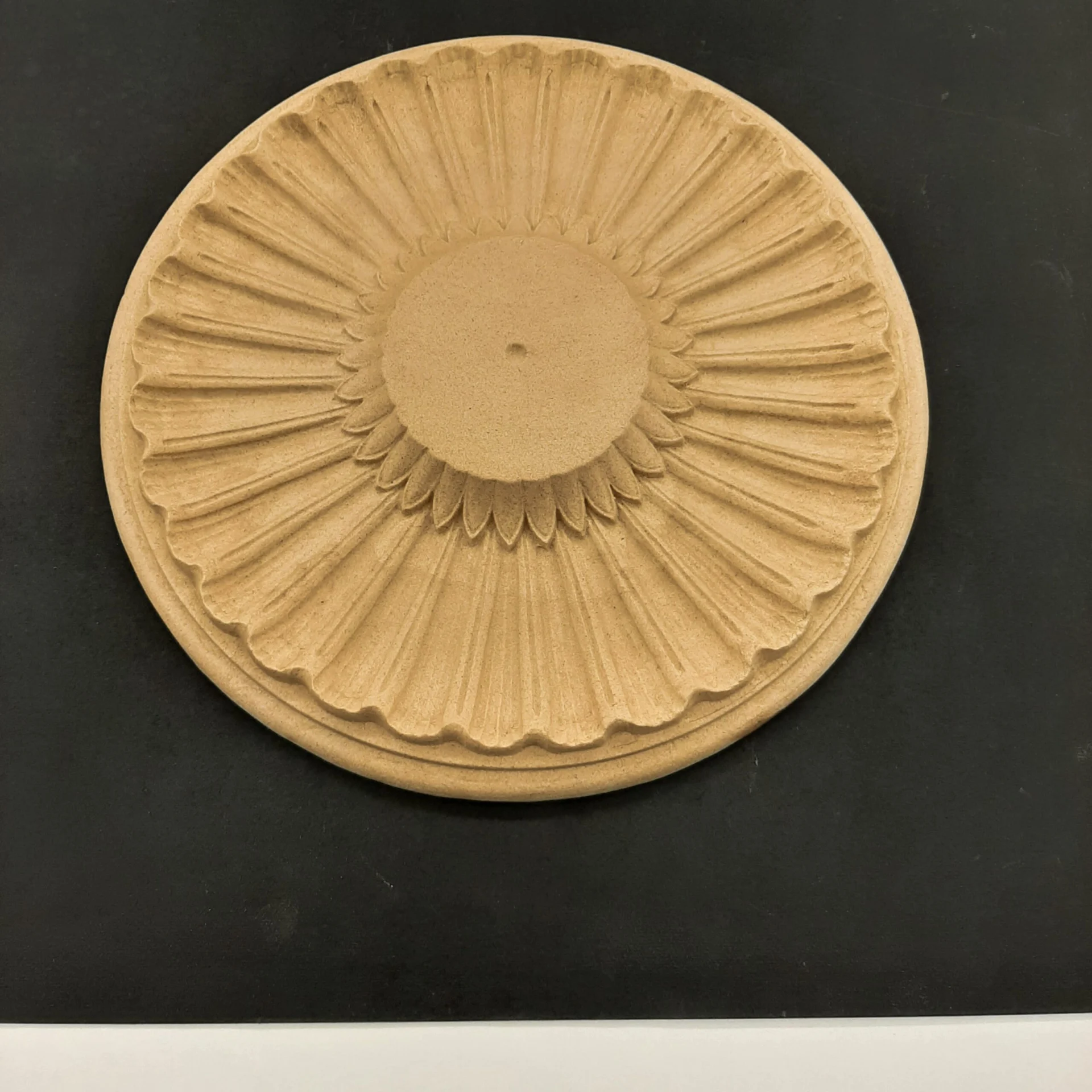 Ξυλόγλυπτο Διακοσμητικό Ροζέτα Άκαπτη Διάμετρος 25,5εκ.