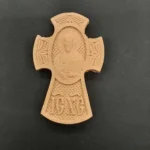 Ξυλόγλυπτος Διακοσμητικός Σταυρός  9,5εκΧ6εκ.