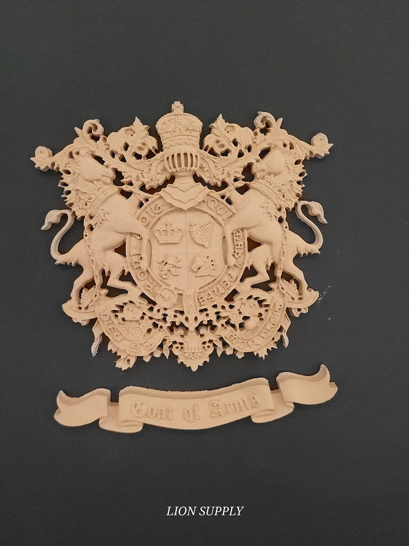 Ξυλόγλυπτο Διακοσμητικό Θυρεός 13εκΧ12εκ.