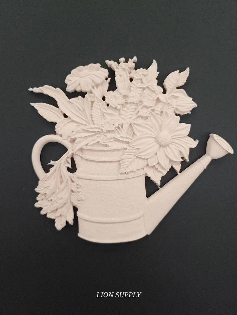 Ξυλόγλυπτο Διακοσμητικό  Ποτιστήρι Με Λουλούδια 12εκ.Χ11εκ.