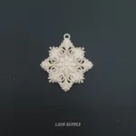 Ξυλόγλυπτο Διακοσμητικό Χριστουγεννιάτικη Μπάλα  7εκ.Χ6εκ.